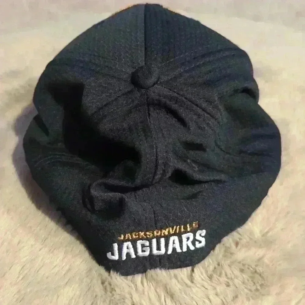 Vintage New Era Jacksonville Jaguars hat, black, small-medium